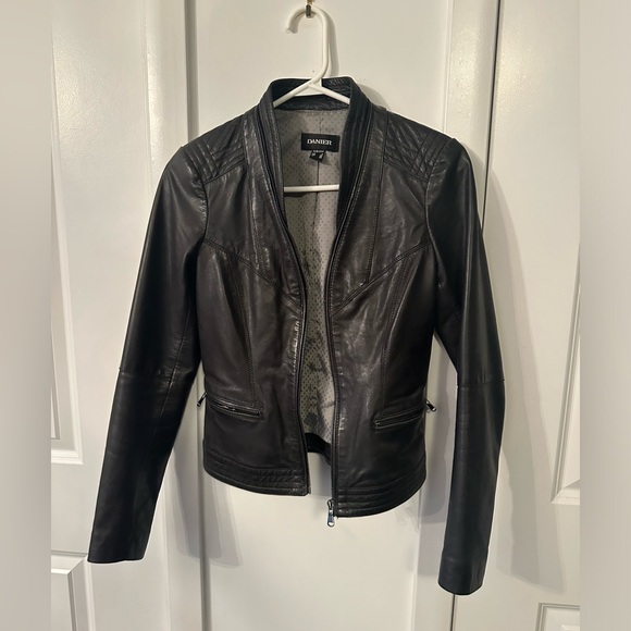 Danier leather jacket - Picture 1 of 7